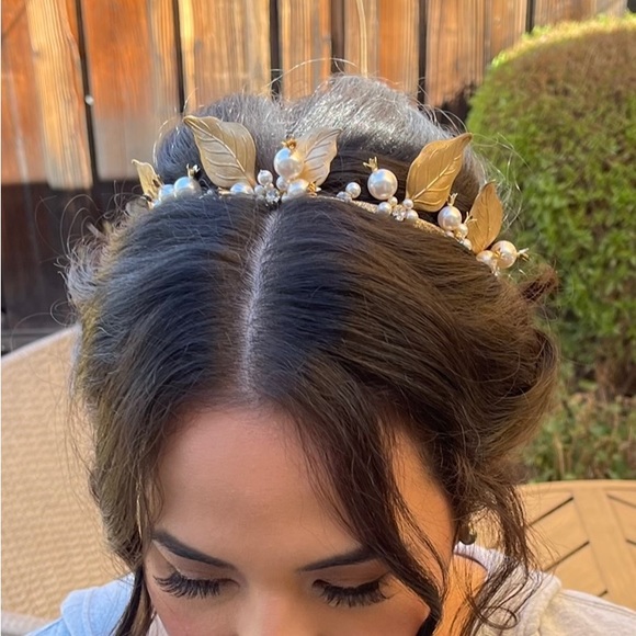 Bridal/ First Communion headpiece: Crown/ Tiara- GOLD with Pearls